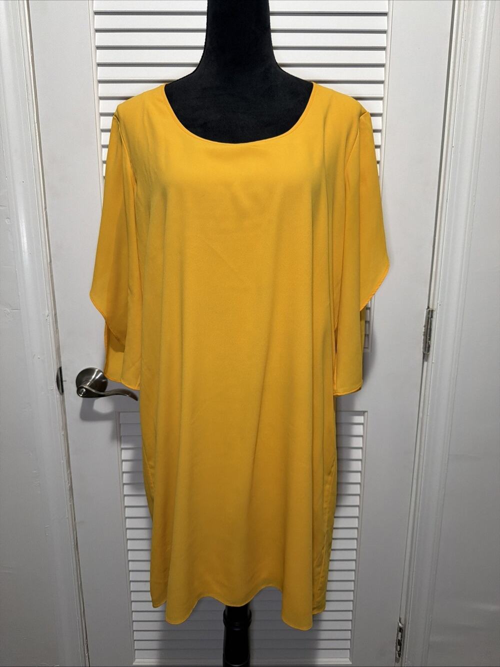 Gianni Bini Yellow Flowy Dress - Size Large